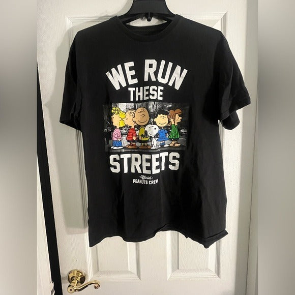 Peanuts Black Short Sleeve Tee with Graphic Design