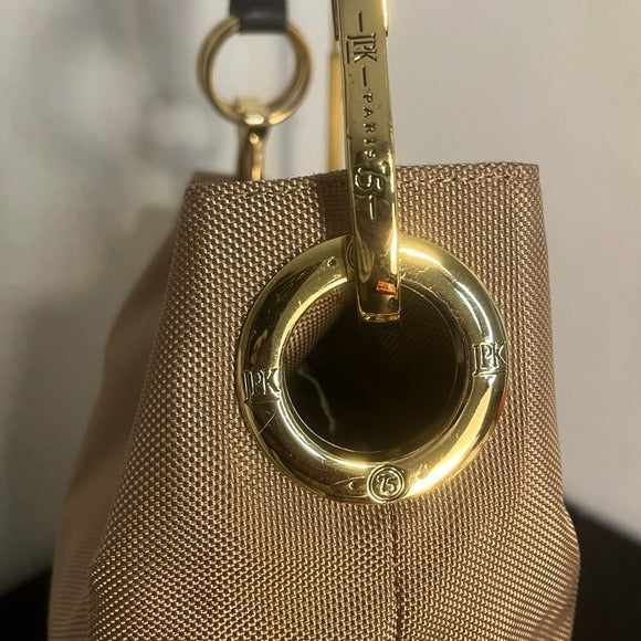 Elegant Brown Shoulder Bag with Versatile Design