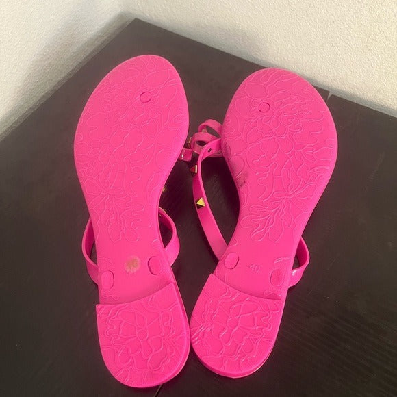 Stylish Pink Sandals with Gold Accents