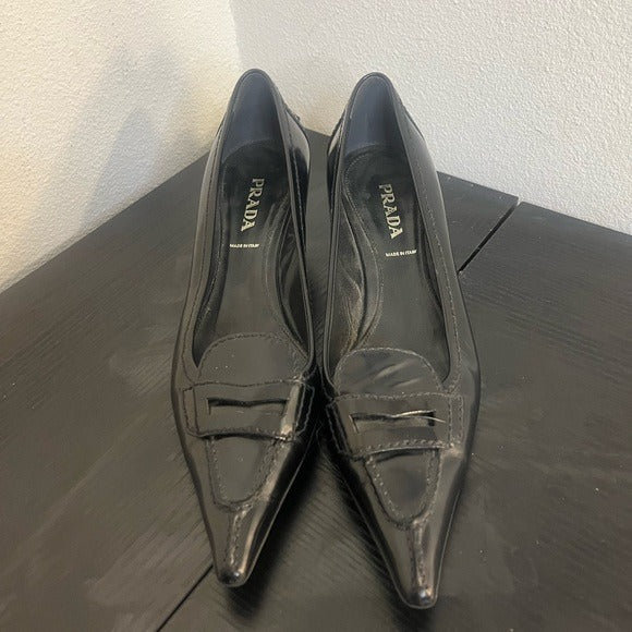 Prada Women's Black Leather Kitten Heels 👠
